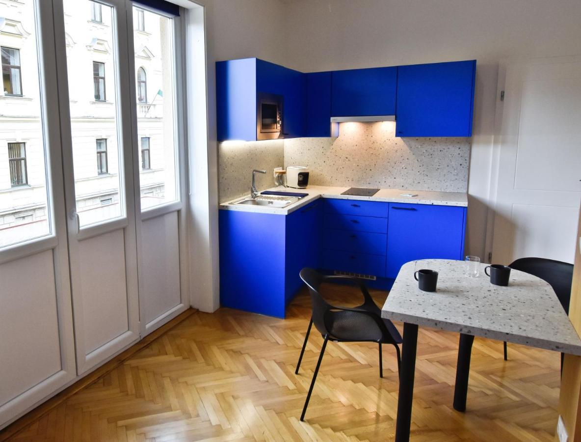 Zachar Apartman Sopron Bagian luar foto