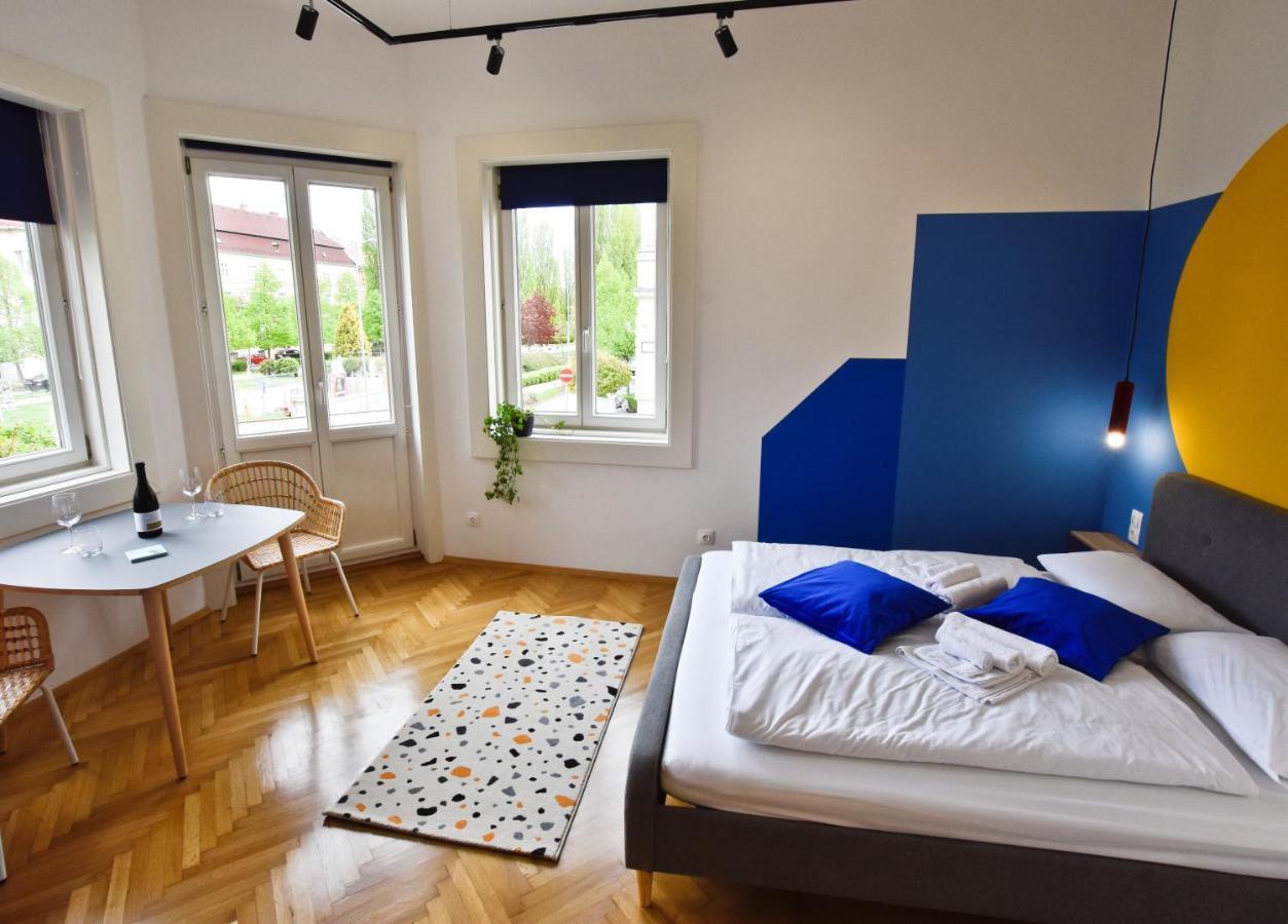 Zachar Apartman Sopron Bagian luar foto